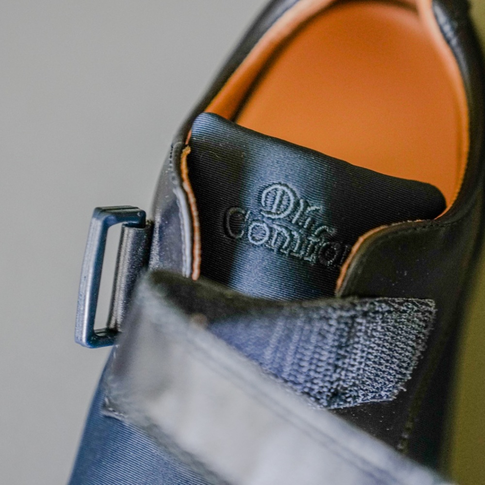 Dr. Comfort Women's Annie Stretch w/ Leather Trim